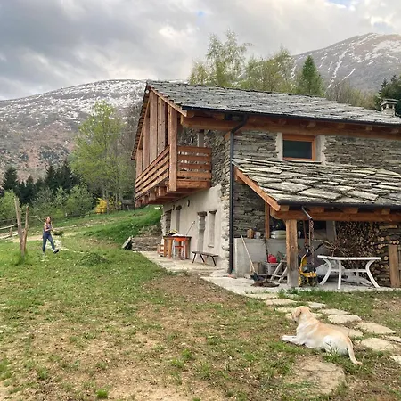 Chalet Meira Carlevara *