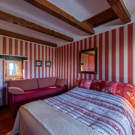 Meira Carlevara Chalet