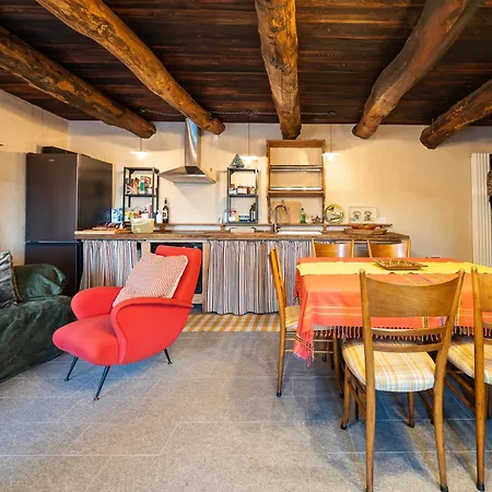 Chalet Meira Carlevara *